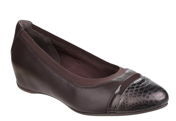 Rockport Total Motion Esha Evan Layer Slip On Wedge Pump